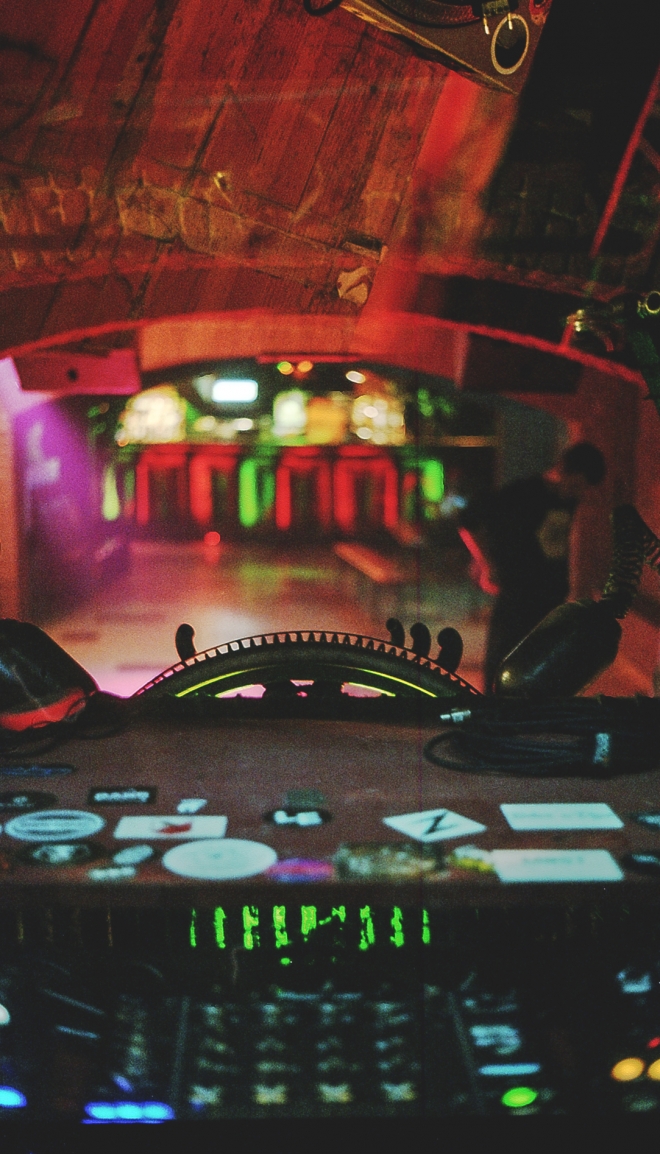 49 safensound, Cross club